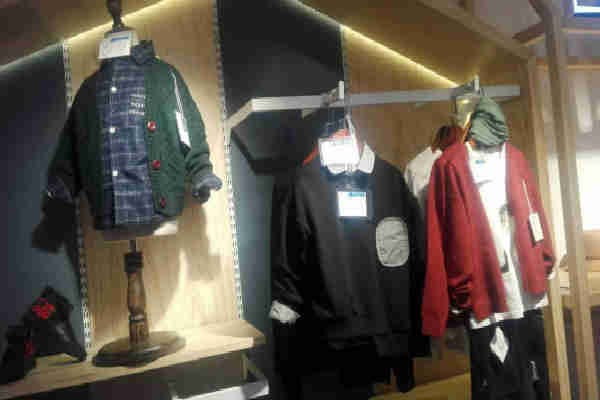 小猪班尼童装店铺展示