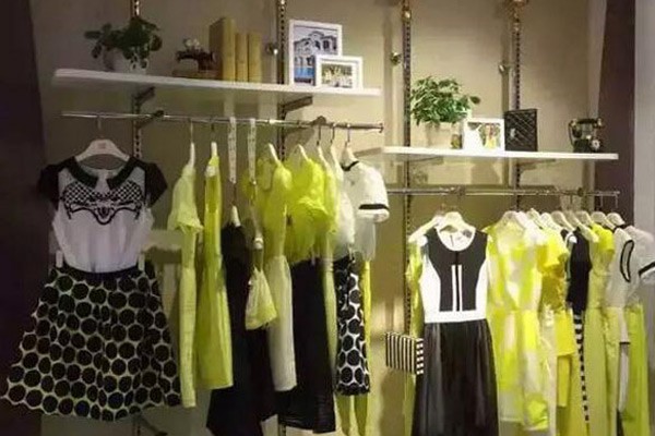 冰晶怡人女装店铺形象