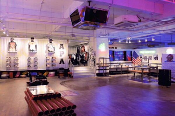 火星商店休闲装店铺形象