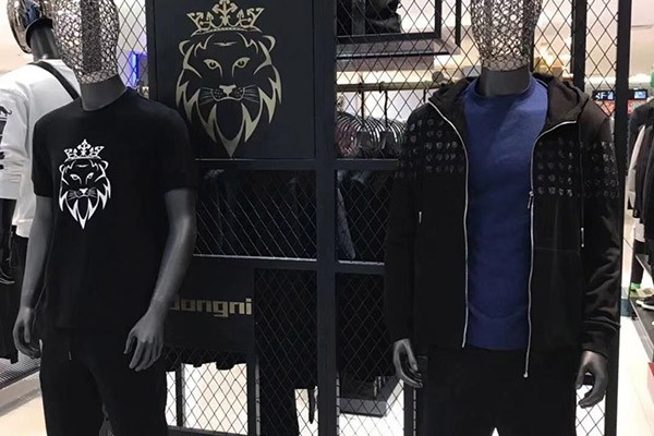 雅戈东尼男装店铺展示