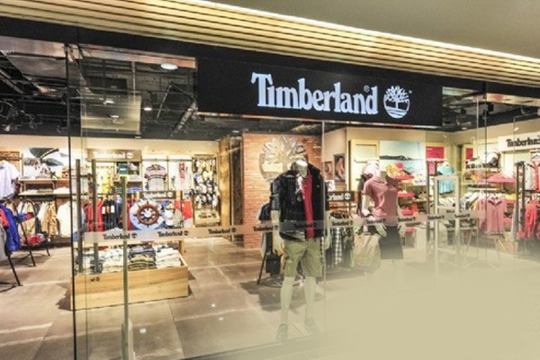 添柏岚运动装店铺展示