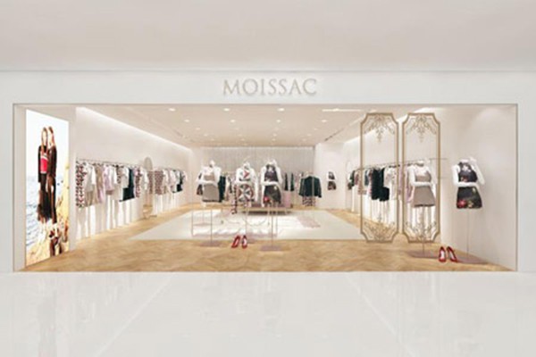 摩萨克女装店铺展示