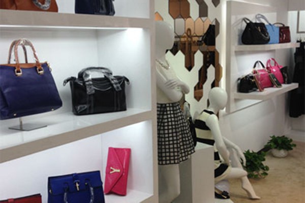 HEBBOURNE女装店铺形象