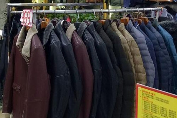 CALOUM男装店铺展示