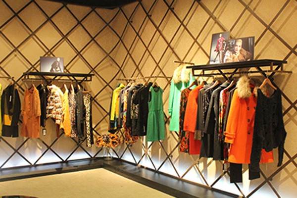 伯尼斯茵女装店铺形象