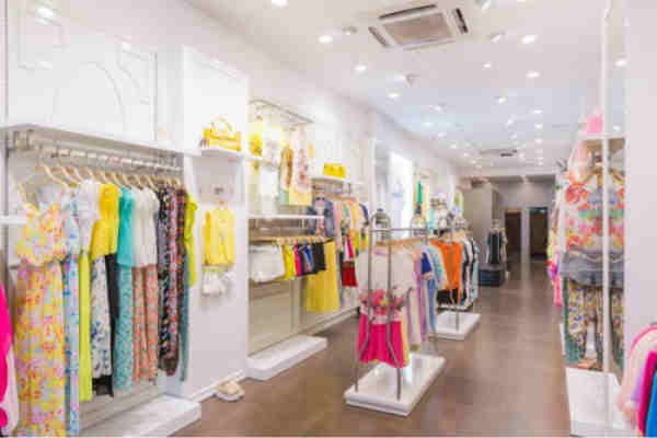 简遇女装店铺展示