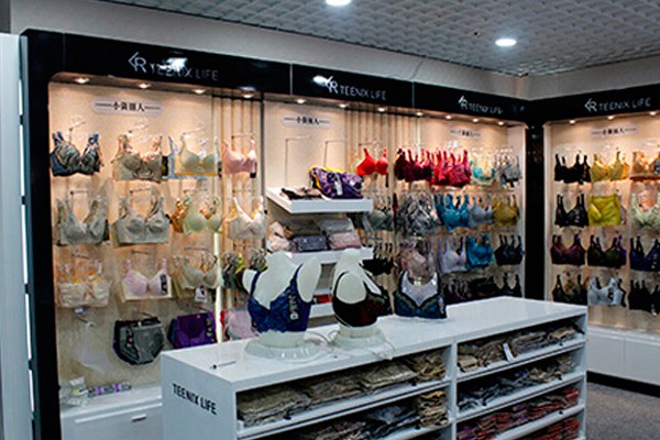 小资丽人内衣店铺展示