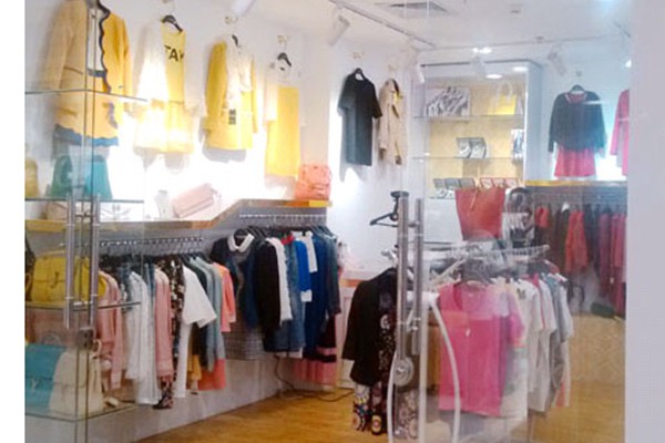 天美丽女装店铺形象