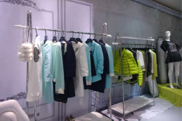 渝都国际女装店铺形象