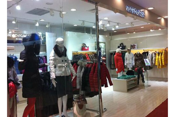 摩多伽格女装店铺展示