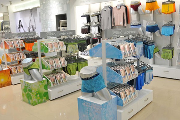 宝路易内衣店铺展示