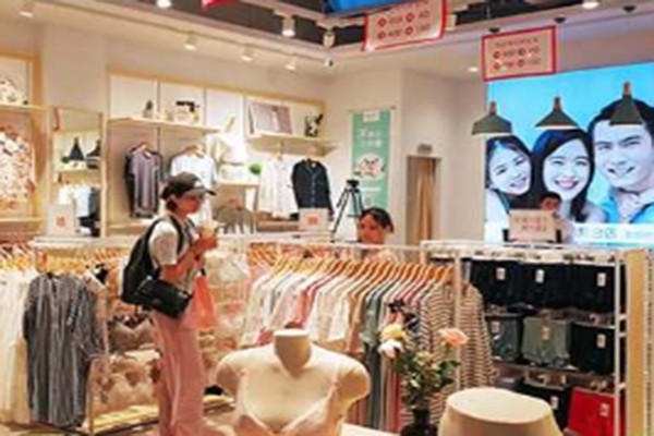 美季美优内衣店铺展示