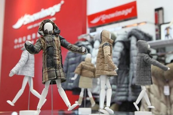 SNOWIMAGE休闲装店铺展示