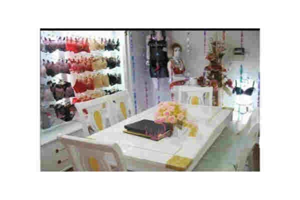 汾芳王内衣店铺展示