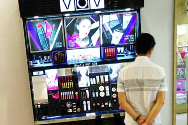 艾尚净女装店铺展示