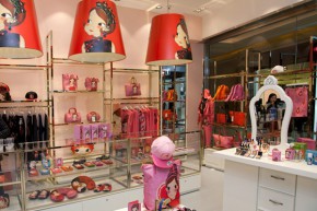 陆心媛 - YOUK SHIM WON店铺