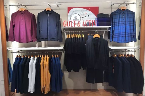 比音勒芬休闲装店铺展示