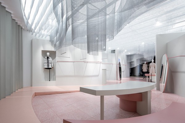 Q'S秸熙女装店铺展示