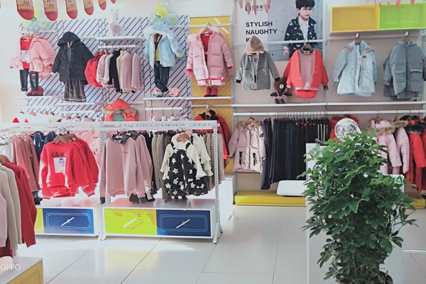 班米熊童装店铺形象