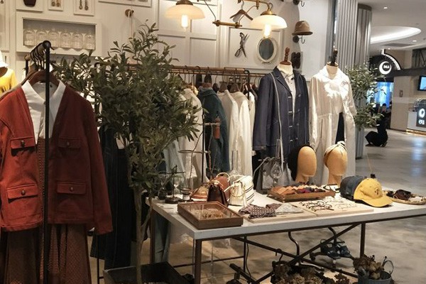 theMSLAN女装店铺展示