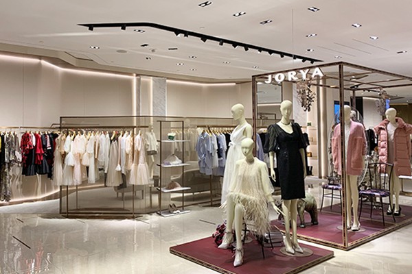 卓雅女装店铺形象