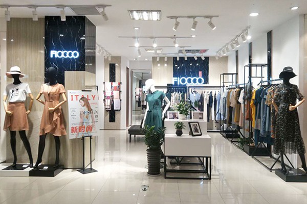 斐戈女装店铺展示