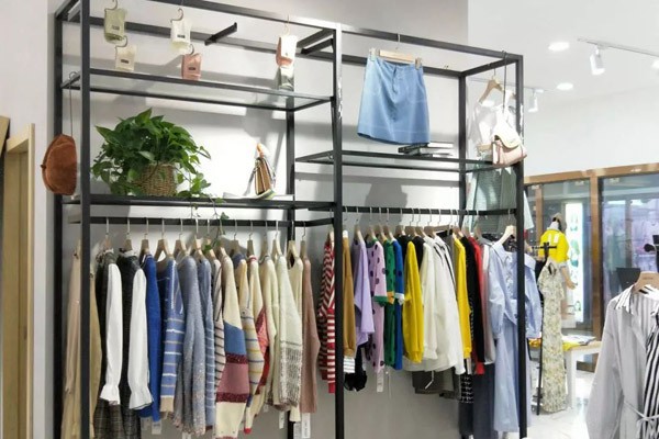 至感休闲装店铺展示