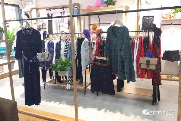至感休闲装店铺展示