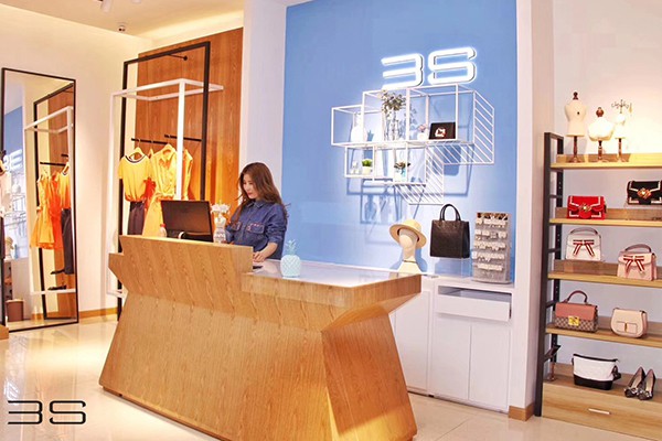 尚艾诗女装店铺形象