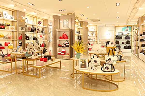 蒙娜丽莎女包店铺展示