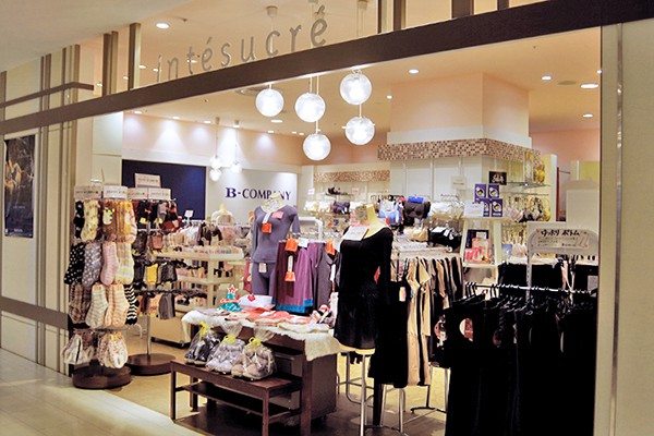 安秀丽内衣店铺展示