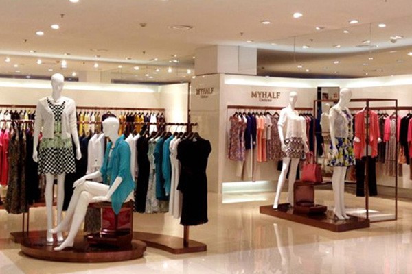 曼哈芙女装店铺展示