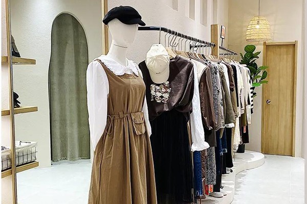 谜菲女装店铺形象