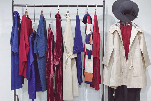 紫布语女装店铺形象