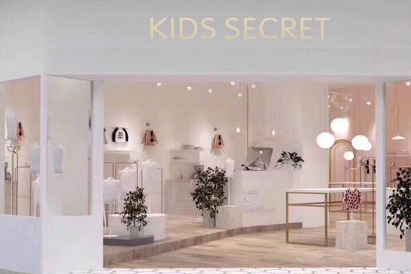 小朋友的秘密童装店铺展示