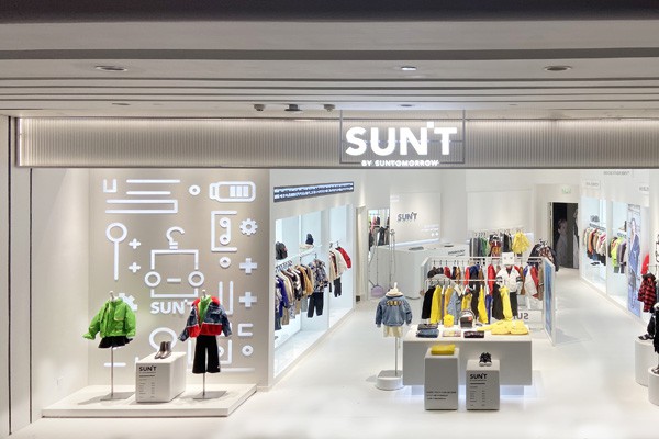 suntomorrow童装店铺展示