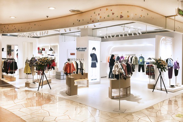 suntomorrow童装店铺展示