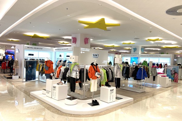 suntomorrow童装店铺展示