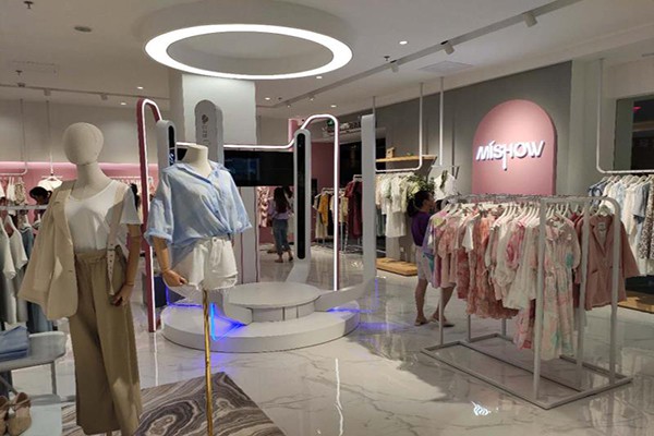 谜秀女装店铺展示