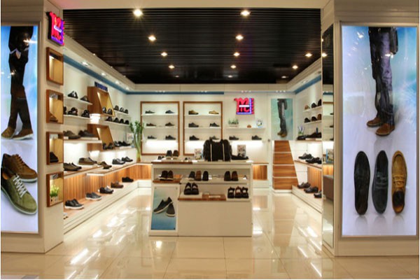 马内尔鞋帽店铺展示