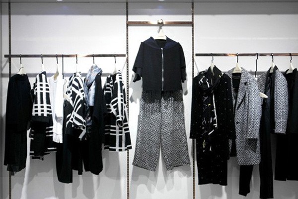 林枝梅女装店铺展示