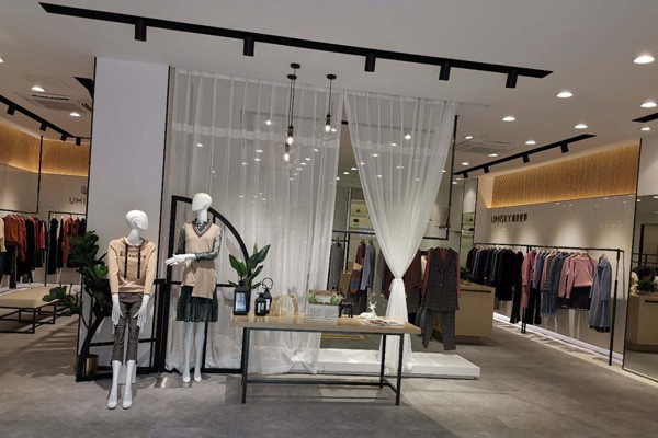 umisky女装店铺展示
