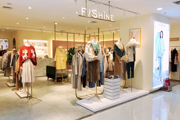 方示女装店铺形象