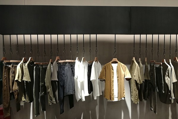檏術男装店铺展示