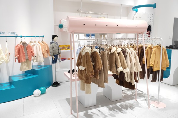 布兰卡童装店铺展示