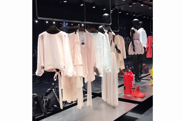 WEN&VI女装店铺展示