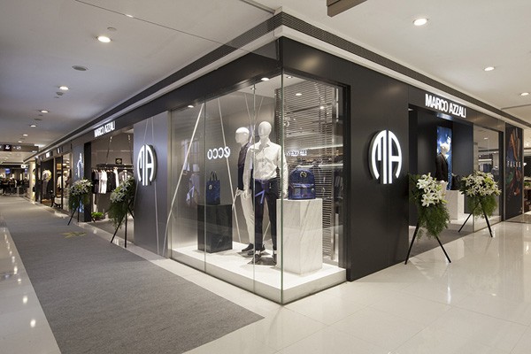 玛珂.爱萨尼男装店铺展示