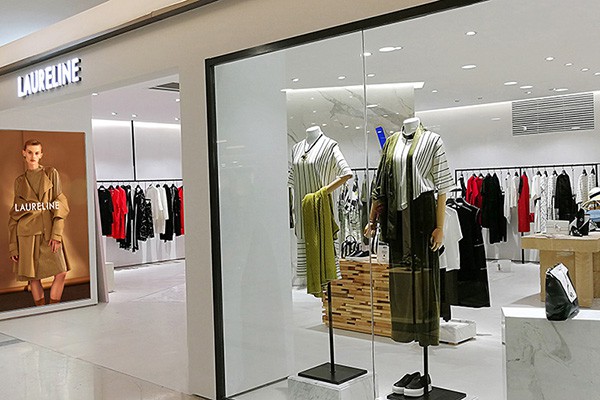 洛瑞琳女装店铺形象