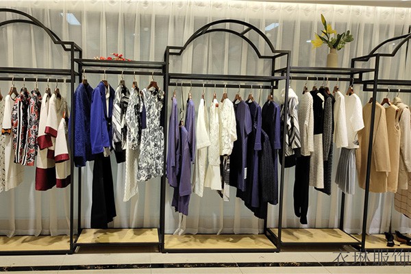 衣琳店铺形象