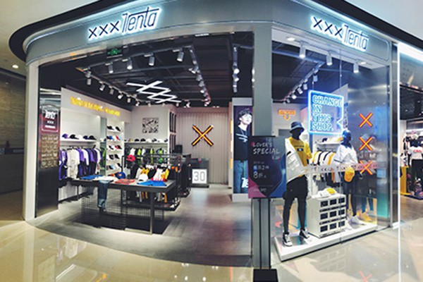 XXXTRENTA休闲装店铺形象